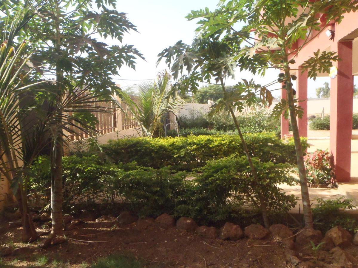 Chez Medzo Et Patou Hotel Popenguine Exterior foto